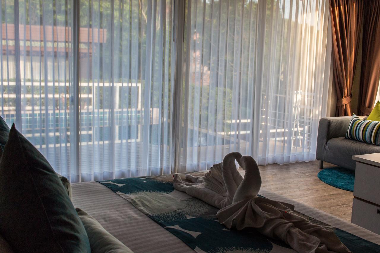 Kanita Pool Villa Karon Bagian luar foto