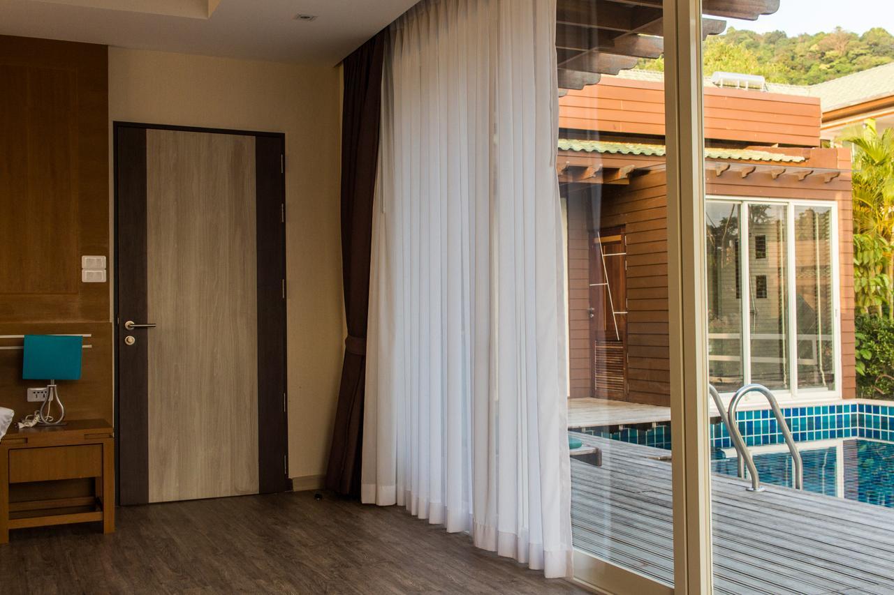 Kanita Pool Villa Karon Bagian luar foto