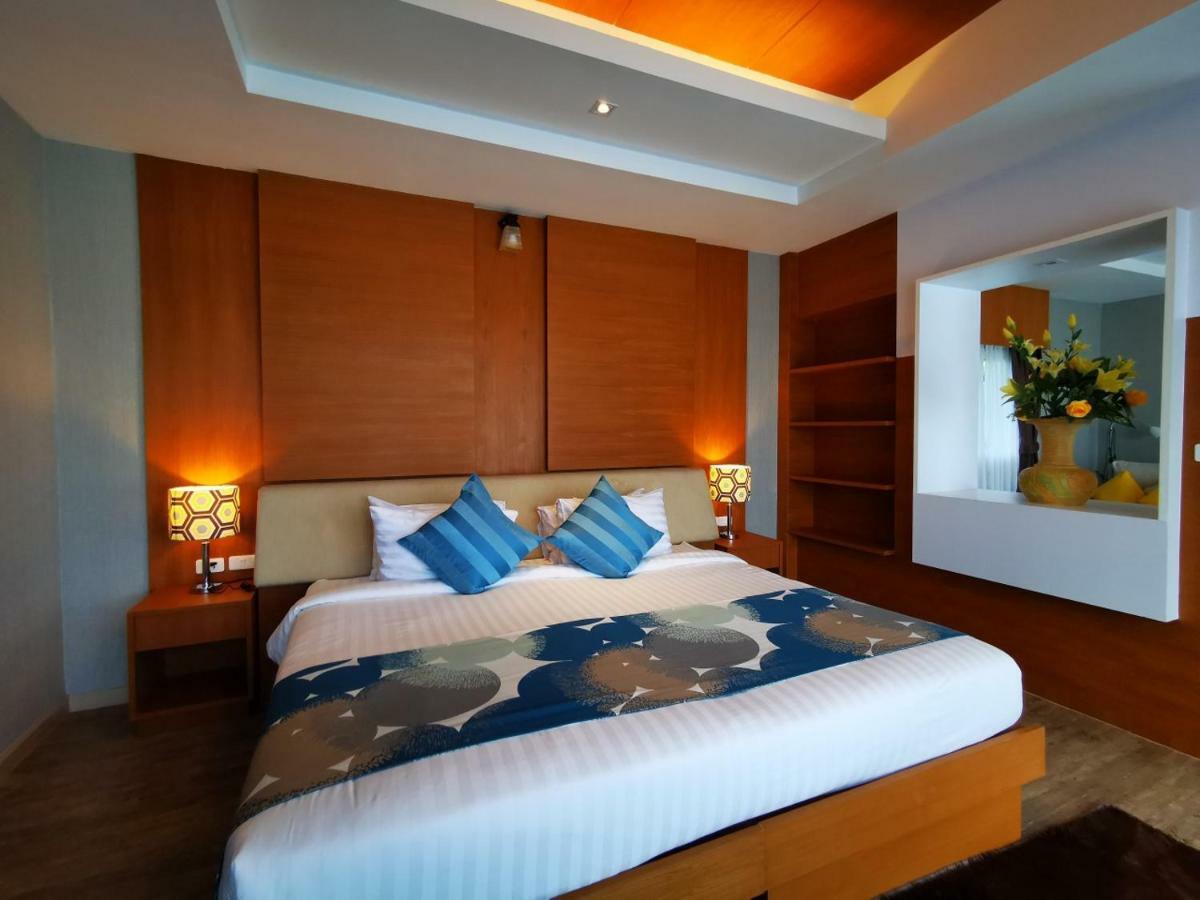 Kanita Pool Villa Karon Bagian luar foto