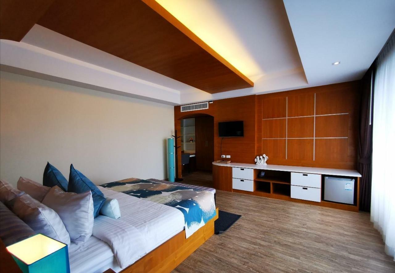 Kanita Pool Villa Karon Bagian luar foto