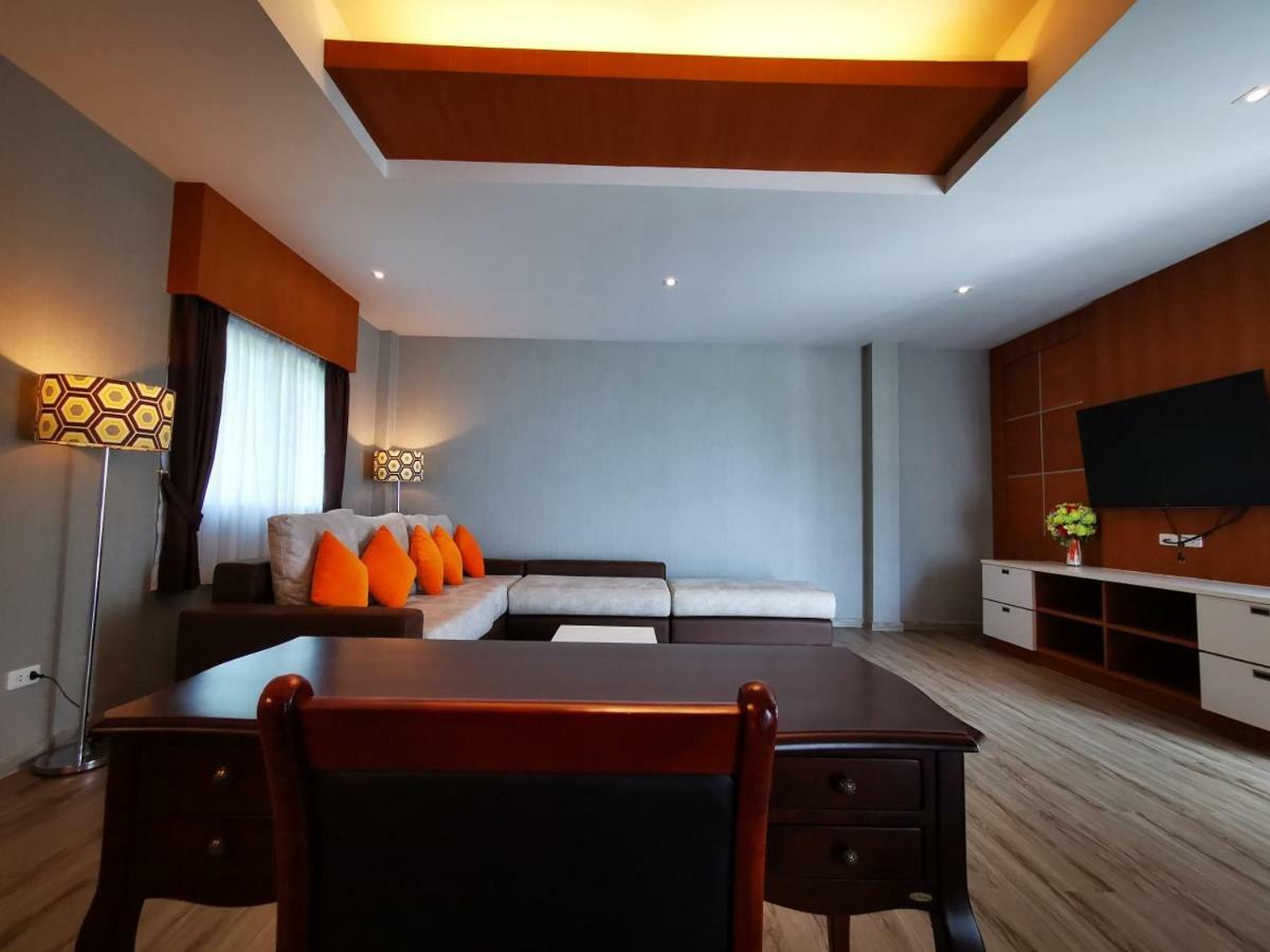 Kanita Pool Villa Karon Bagian luar foto
